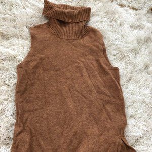 Sleeveless Sweater Turtleneck